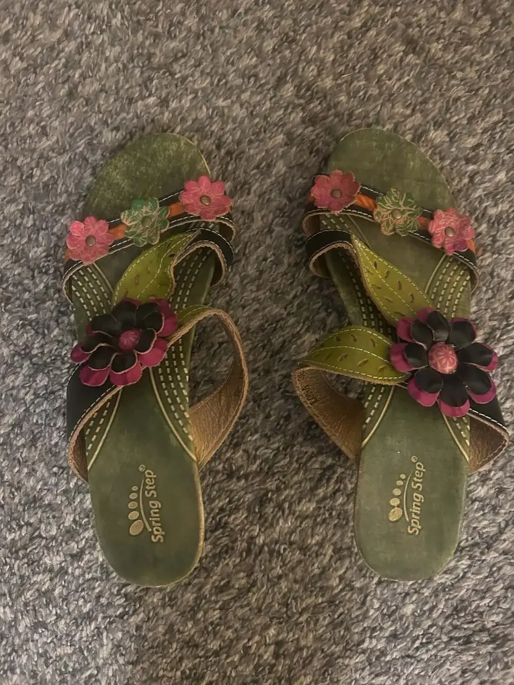 L'Artiste by Spring Step Lona Floral Wedge Sandals